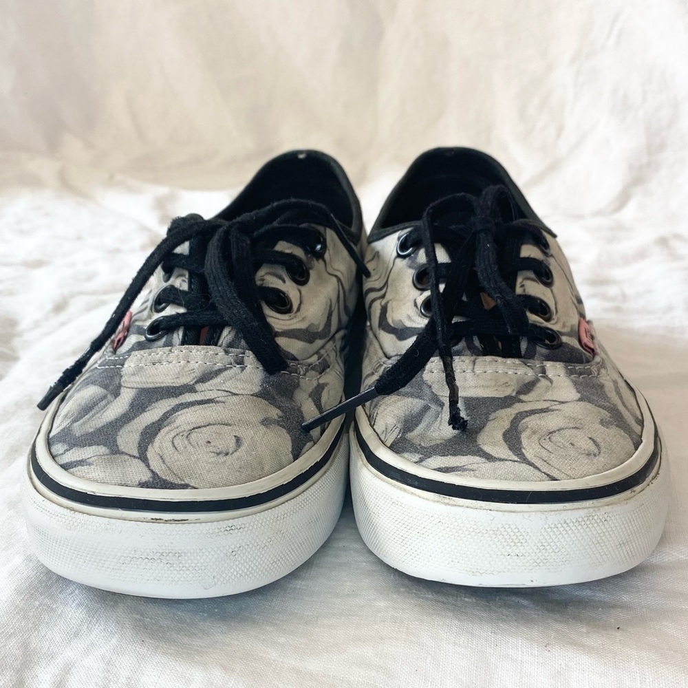 Vans Authentic In Digi Roses In Black - Picture 5 of 16